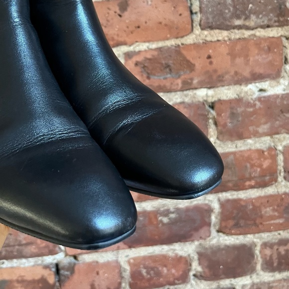 Stuart Weitzman Accordion Chelsea Boots size 6 - Picture 7 of 10